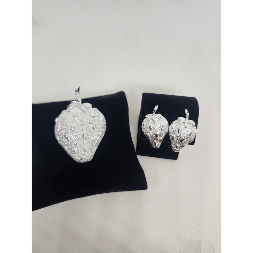 SARAH COVENTRY Strawberry Ice Brooch Earrings Set Silver Vtg 1968 Pin Clip-on